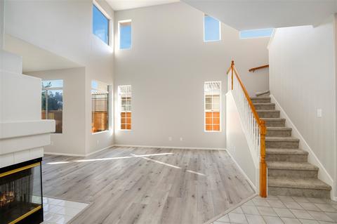 2436 Starlight Gln, Escondido, CA 92026 photo 2