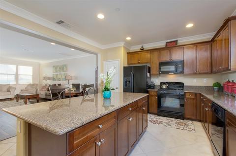 2010 Montilla St, Santee, CA 92071 photo 4