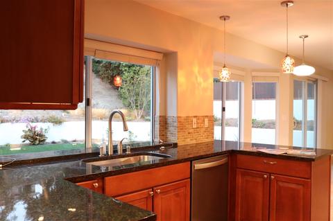 2648 Sutter, Carlsbad, CA 92010 photo 7