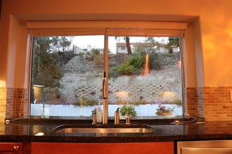2648 Sutter, Carlsbad, CA 92010 photo 8