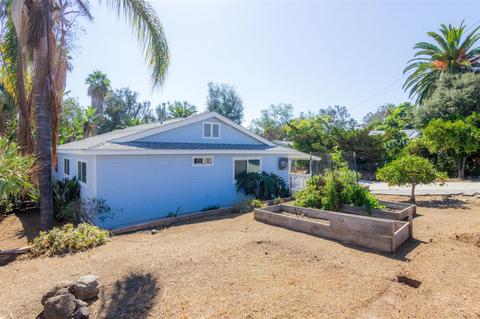 1089 Crest View Rd, Vista, CA 92081 photo 3
