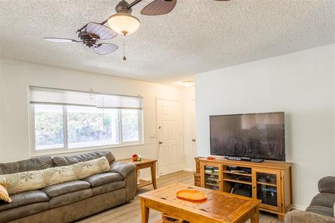 1089 Crest View Rd, Vista, CA 92081 photo 7
