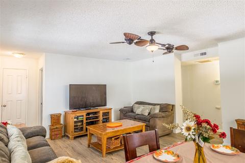 1089 Crest View Rd, Vista, CA 92081 photo 6