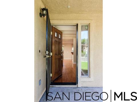 9506 Paseo De Los Castillos, Santee, CA 92071 photo 3