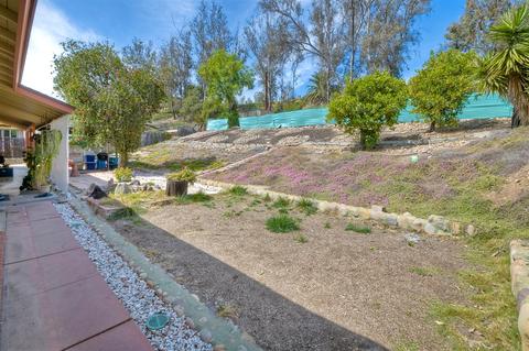 302 S Pierce St, El Cajon, CA 92020 photo 17