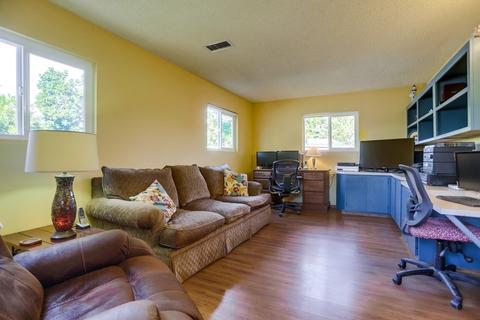 1212 Herby Way, Oceanside, CA 92054 photo 9