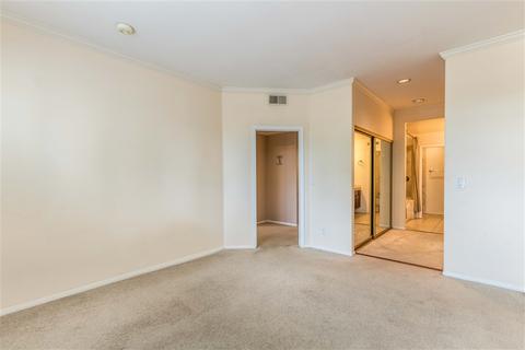 Undisclosed, La Jolla, CA 92037 photo 18