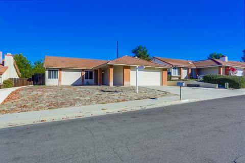 4712 Lofty Grove Dr, Oceanside, CA 92056 photo 1