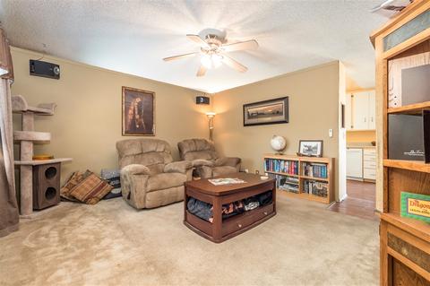 12955 Gate Dr, Poway, CA 92064 photo 5