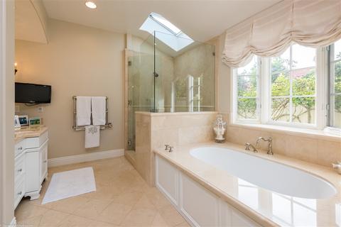 6115 Avenida Cresta, La Jolla, CA 92037 photo 15