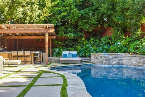 7712 Hillside Dr, La Jolla, CA 92037 photo 1