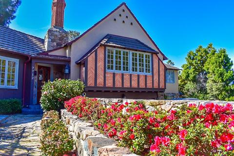 7712 Hillside Dr, La Jolla, CA 92037 photo 7