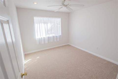 4757 Westridge Dr, Oceanside, CA 92056 photo 5