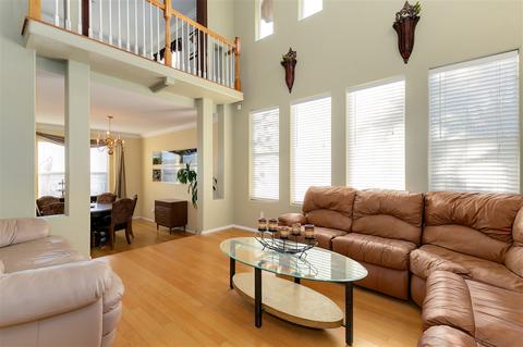 9821 Apple St, Spring Valley, CA 91977 photo 4