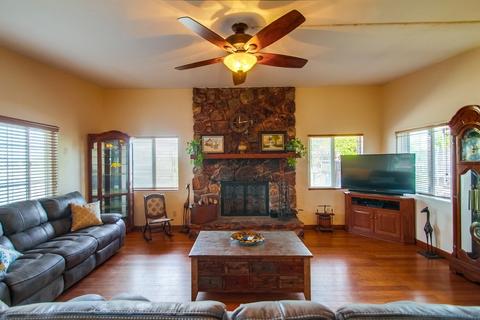 1586 Sunrise Dr, Vista, CA 92084 photo 5