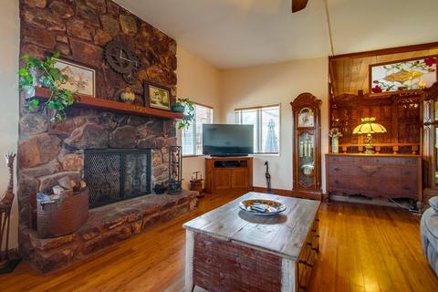 1586 Sunrise Dr, Vista, CA 92084 photo 6