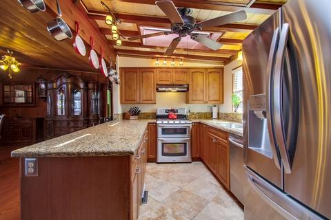 1586 Sunrise Dr, Vista, CA 92084 photo 12