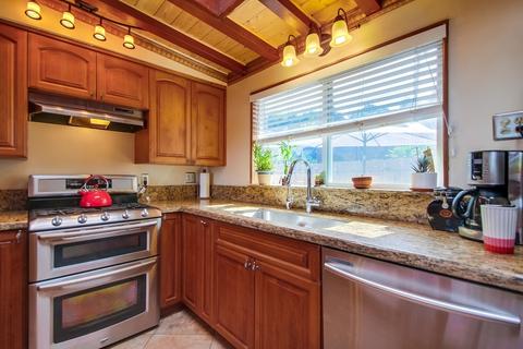 1586 Sunrise Dr, Vista, CA 92084 photo 13