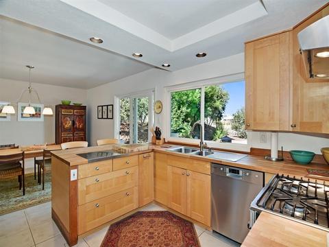 10858 Avenida Roberta, Spring Valley, CA 91978 photo 7