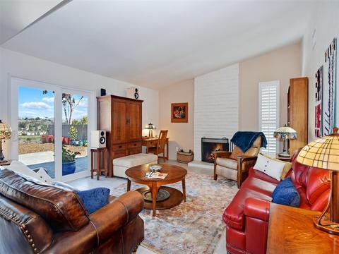 10858 Avenida Roberta, Spring Valley, CA 91978 photo 3