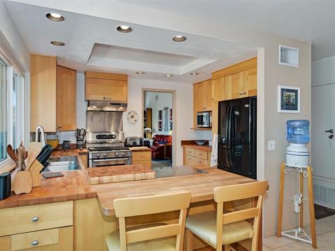 10858 Avenida Roberta, Spring Valley, CA 91978 photo 6