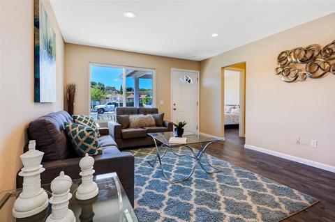 4737 Westridge Dr, Oceanside, CA 92056 photo 10