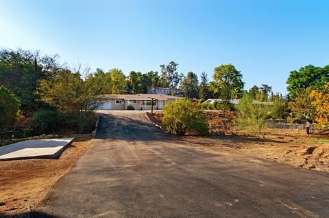 9106 Emerald Grove Ave, Lakeside, CA 92040 photo 2