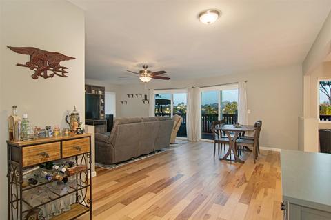 7862 Suncrest Dr, La Mesa, CA 91942 photo 4