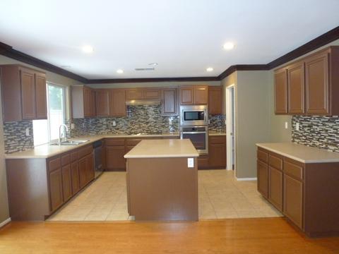 318 La Soledad Way, Oceanside, CA 92057 photo 2