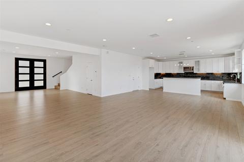 9860 Apple St, Spring Valley, CA 91977 photo 5