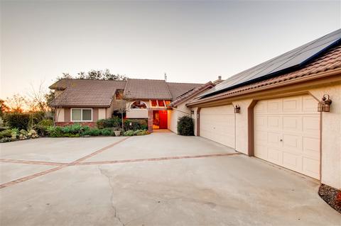 1001 Summit Trl, Escondido, CA 92025 photo 2
