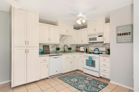 9858 Colt Ln, Lakeside, CA 92040 photo 2