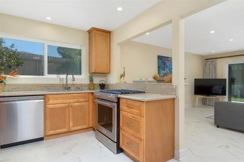 3261 Camarillo Ave, Oceanside, CA 92056 photo 9