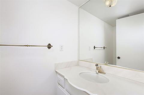 8215 Caminito Lacayo, La Jolla, CA 92037 photo 16