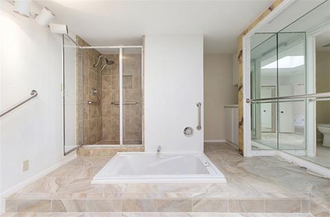 8215 Caminito Lacayo, La Jolla, CA 92037 photo 7