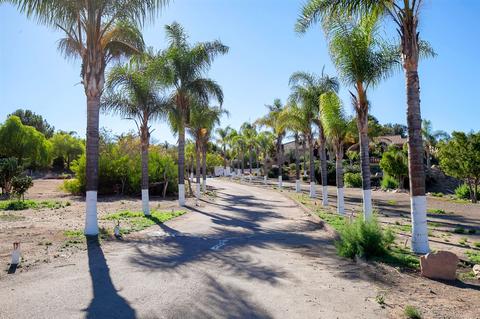 1262 Horsemill Rd, El Cajon, CA 92021 photo 4