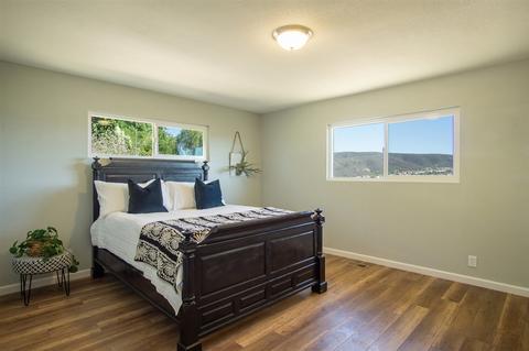 2268 Esplendido Ave, Vista, CA 92084 photo 15