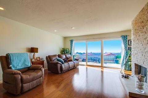 6713 Clover Ct, Carlsbad, CA 92011 photo 3