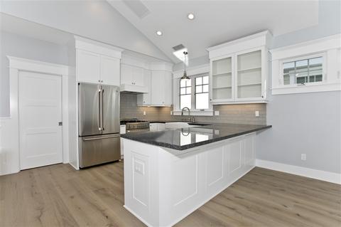 538 E Ave #B, Coronado, CA 92118 photo 3