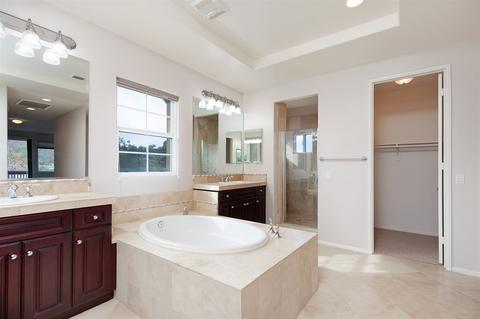 2518 Vendimia Ct, Vista, CA 92084 photo 16