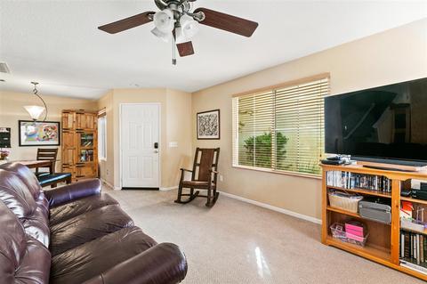223 Cedar Gln, Escondido, CA 92025 photo 6