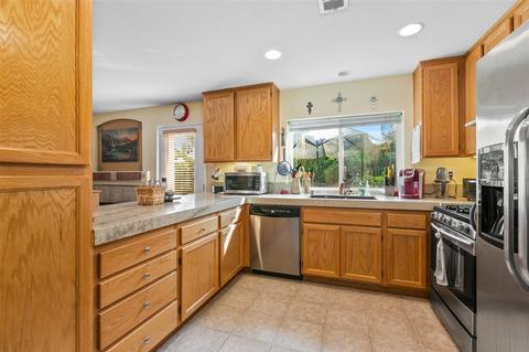 223 Cedar Gln, Escondido, CA 92025 photo 11