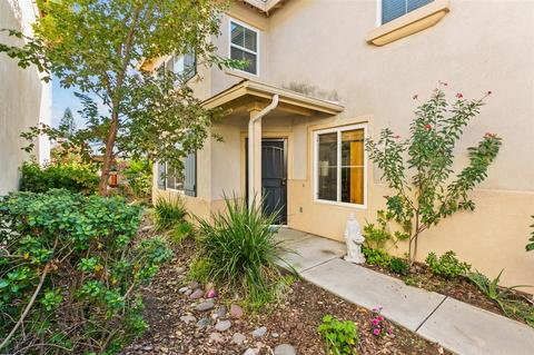 223 Cedar Gln, Escondido, CA 92025 photo 3