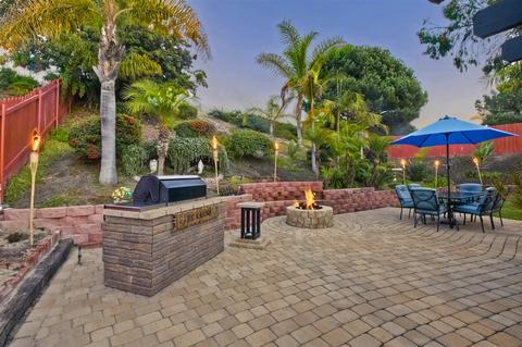 2720 Pepper Tree Dr, Oceanside, CA 92056 photo 2