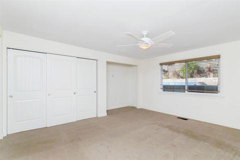 546 Clarence Ln, Escondido, CA 92029 photo 13
