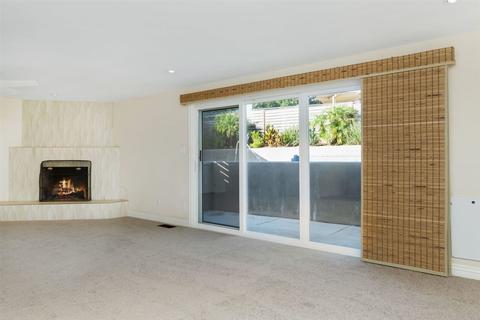 546 Clarence Ln, Escondido, CA 92029 photo 6