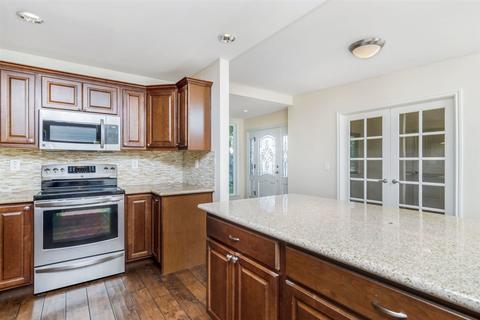 546 Clarence Ln, Escondido, CA 92029 photo 3
