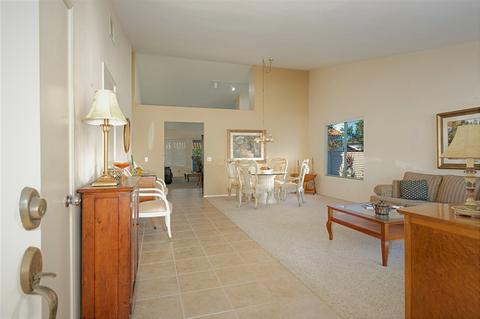 1433 Via Venusto, Oceanside, CA 92056 photo 2