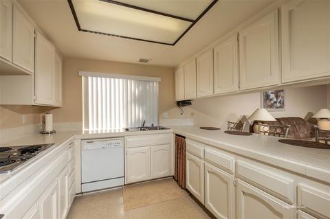 1539 Silverado Dr, Oceanside, CA 92057 photo 11