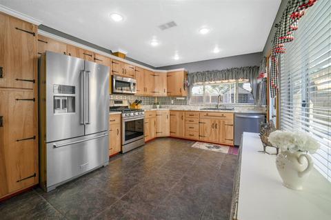 10304 Julio Pl, Santee, CA 92071 photo 5